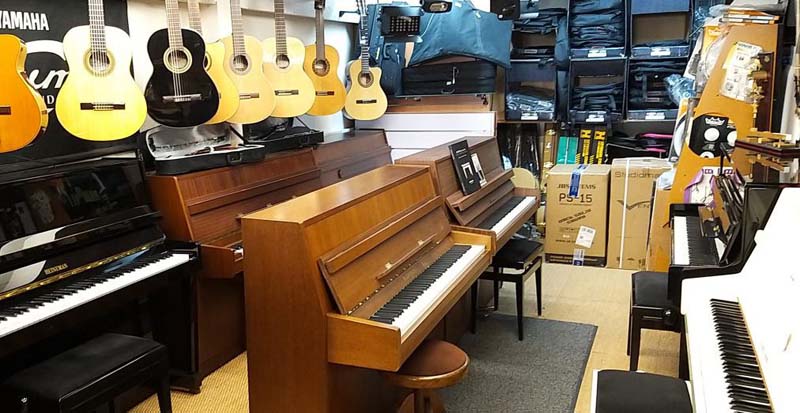 Magasin instrument claviers Aurillac